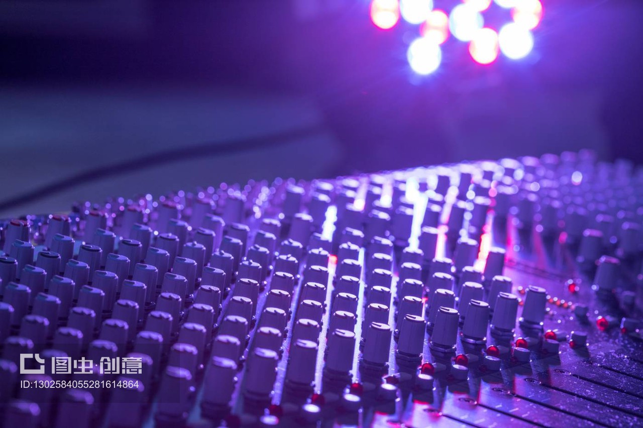 錄音室調(diào)音臺(tái) 專(zhuān)業(yè)音樂(lè)制作的核心與錄音制作的神經(jīng)中樞